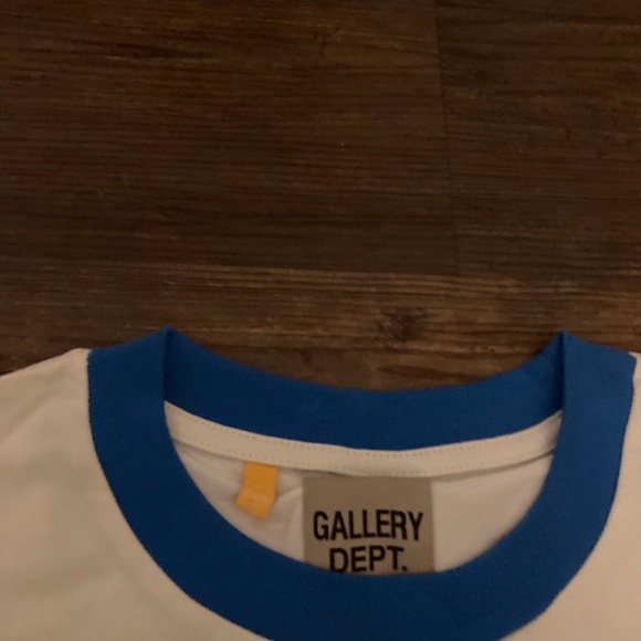 Gallery dept Tshirt - Picture 6 of 6
